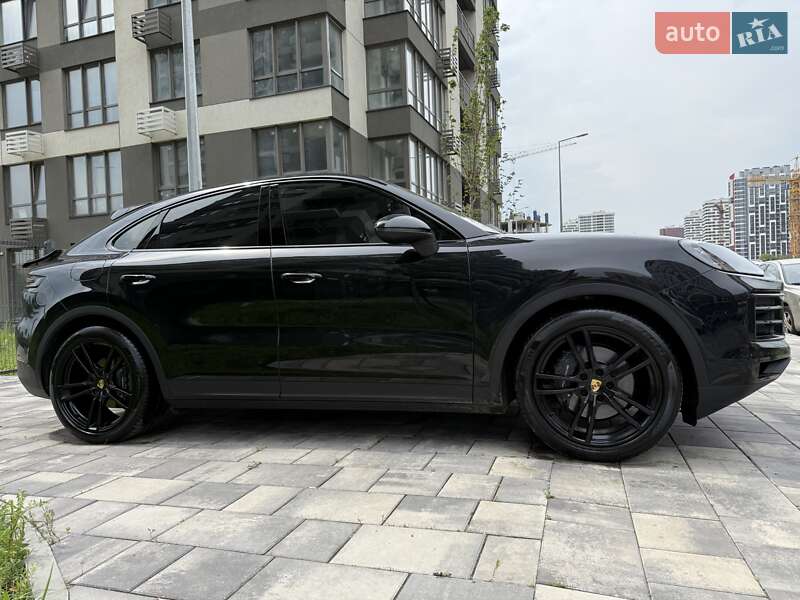 Позашляховик / Кросовер Porsche Cayenne Coupe 2024 в Києві