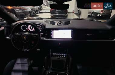 Внедорожник / Кроссовер Porsche Cayenne Coupe 2023 в 