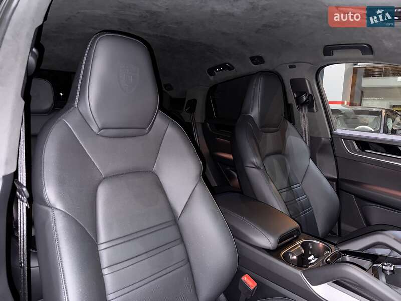 Внедорожник / Кроссовер Porsche Cayenne Coupe 2023 в Одессе