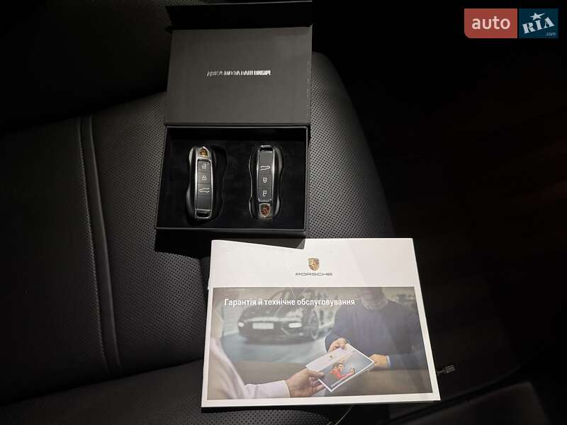 Внедорожник / Кроссовер Porsche Cayenne Coupe 2023 в Одессе