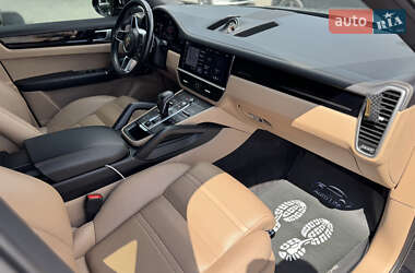 Внедорожник / Кроссовер Porsche Cayenne Coupe 2019 в 