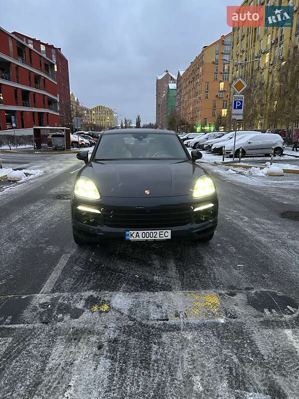 Porsche Cayenne Coupe 2021