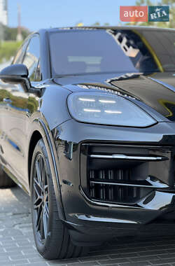 Внедорожник / Кроссовер Porsche Cayenne Coupe 2024 в 