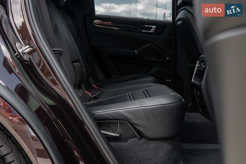 Внедорожник / Кроссовер Porsche Cayenne Coupe 2019 в Киеве