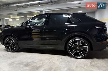 Внедорожник / Кроссовер Porsche Cayenne Coupe 2023 в 