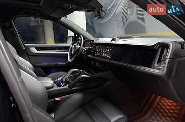 Внедорожник / Кроссовер Porsche Cayenne Coupe 2023 в 