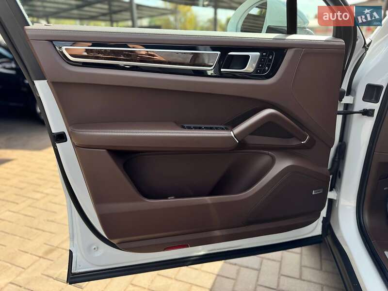 Внедорожник / Кроссовер Porsche Cayenne Coupe 2021 в Кривом Роге