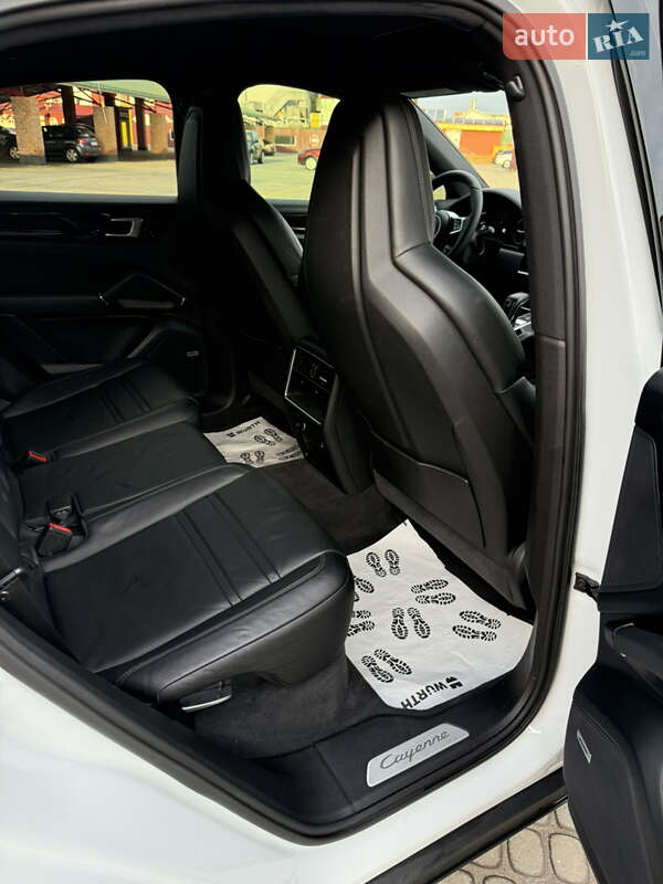 Внедорожник / Кроссовер Porsche Cayenne Coupe 2019 в Львове фото 26 Внедорожник / Кроссовер Porsche Cayenne Coupe 2019 в Львове