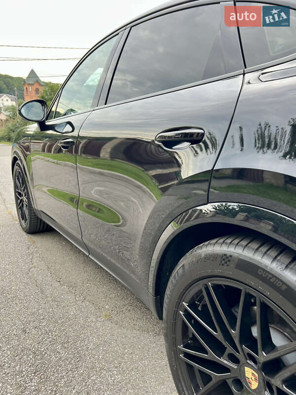 Внедорожник / Кроссовер Porsche Cayenne Coupe 2023 в Киеве