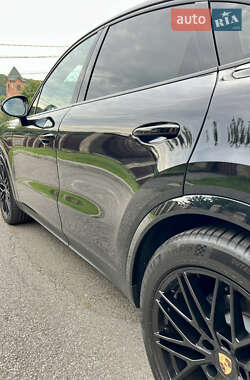 Внедорожник / Кроссовер Porsche Cayenne Coupe 2023 в 