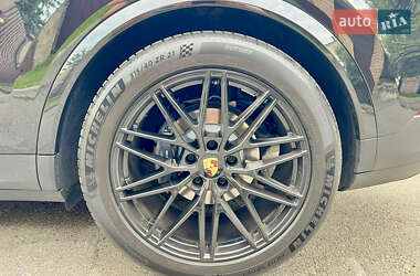 Внедорожник / Кроссовер Porsche Cayenne Coupe 2023 в 