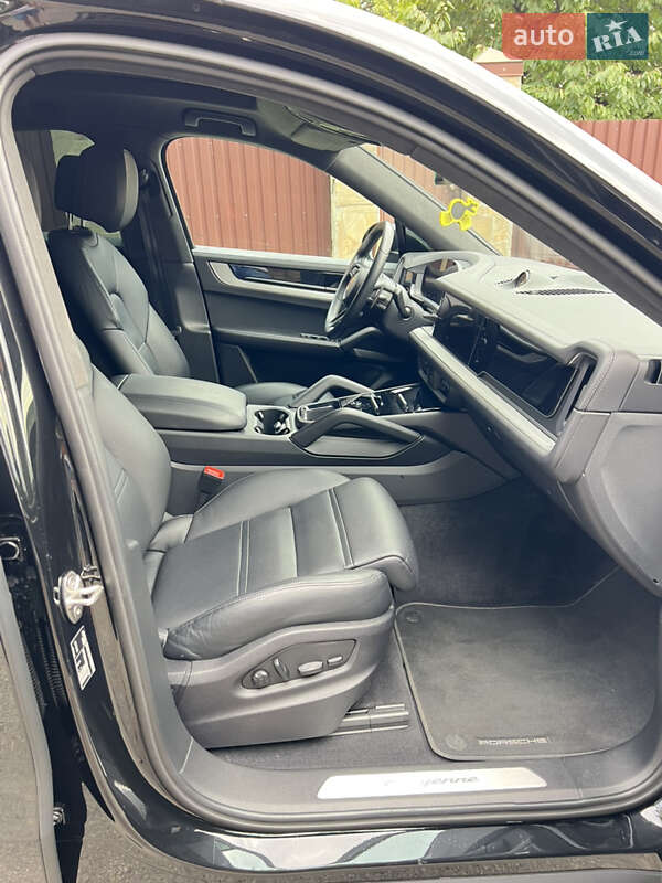 Внедорожник / Кроссовер Porsche Cayenne Coupe 2023 в Киеве