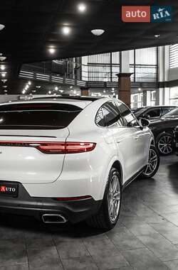 Внедорожник / Кроссовер Porsche Cayenne Coupe 2021 в 
