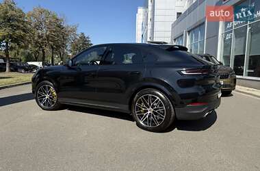 Позашляховик / Кросовер Porsche Cayenne Coupe 2024 в 