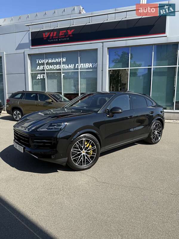 Позашляховик / Кросовер Porsche Cayenne Coupe 2024 в Києві