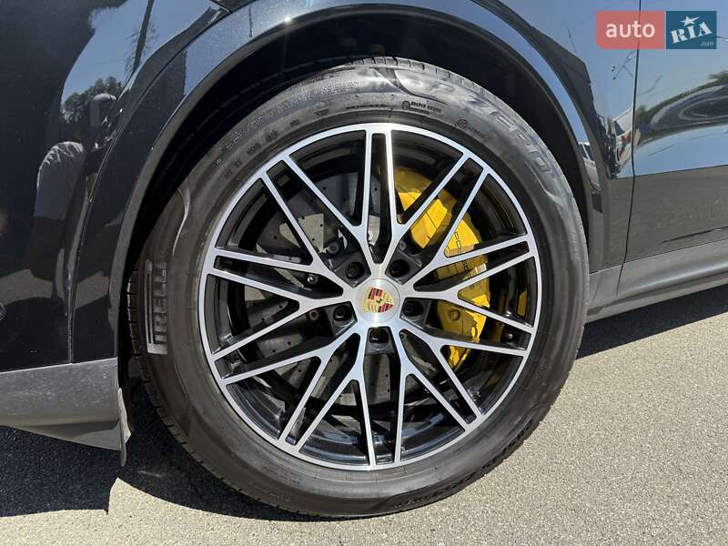 Позашляховик / Кросовер Porsche Cayenne Coupe 2024 в Києві