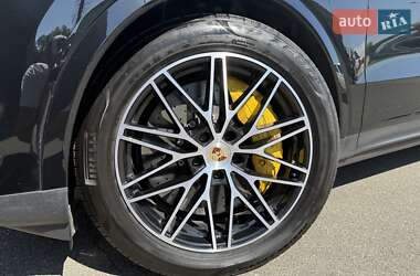 Позашляховик / Кросовер Porsche Cayenne Coupe 2024 в 