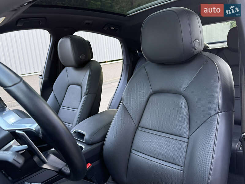 Внедорожник / Кроссовер Porsche Cayenne Coupe 2023 в Киеве