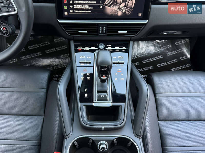 Внедорожник / Кроссовер Porsche Cayenne Coupe 2023 в Киеве