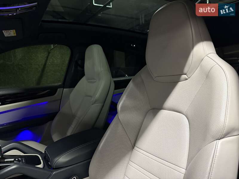 Внедорожник / Кроссовер Porsche Cayenne Coupe 2019 в Киеве