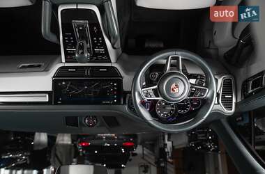 Внедорожник / Кроссовер Porsche Cayenne Coupe 2023 в 