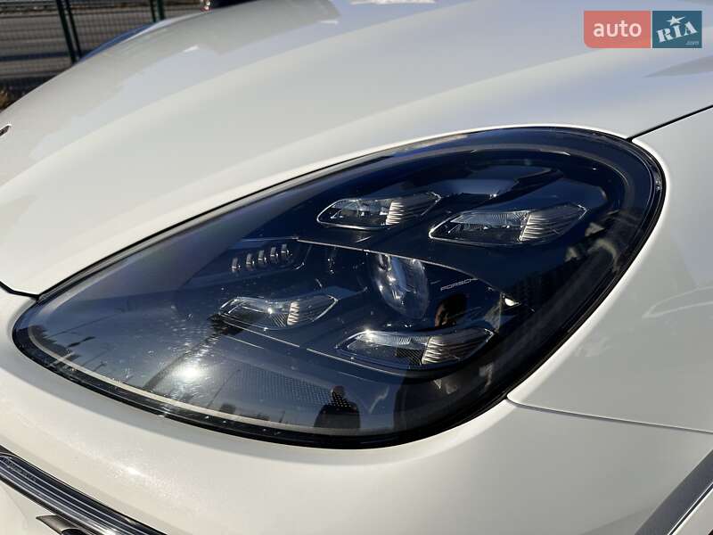 Внедорожник / Кроссовер Porsche Cayenne Coupe 2019 в Киеве