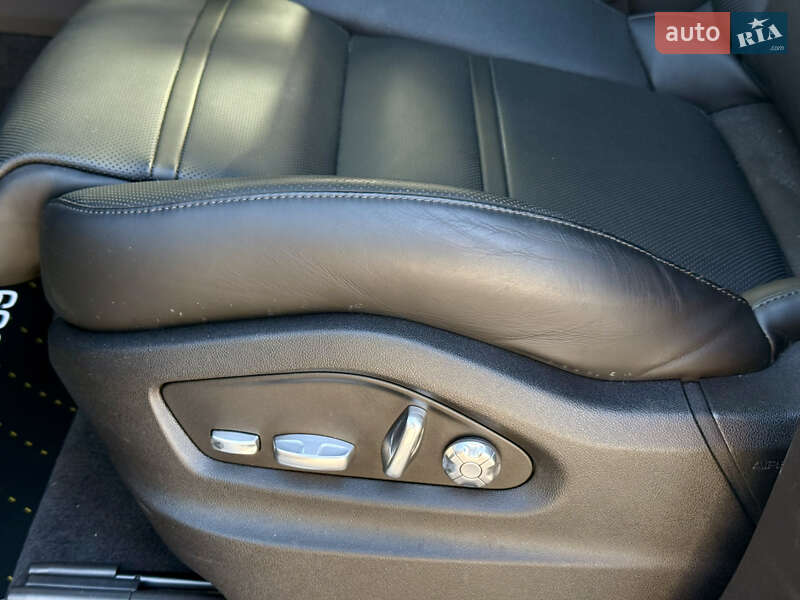 Позашляховик / Кросовер Porsche Cayenne Coupe 2019 в Києві