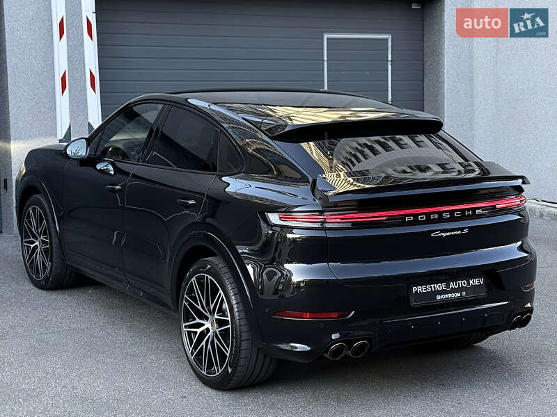 Позашляховик / Кросовер Porsche Cayenne Coupe 2024 в Києві