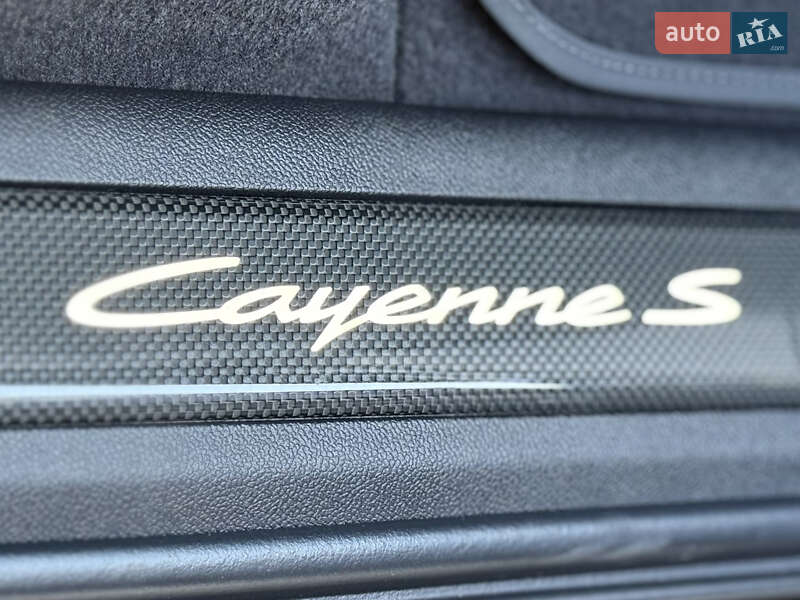 Позашляховик / Кросовер Porsche Cayenne Coupe 2024 в Києві