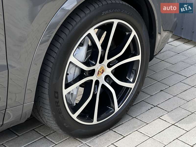 Внедорожник / Кроссовер Porsche Cayenne Coupe 2020 в Мукачево