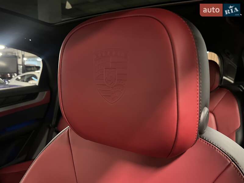 Внедорожник / Кроссовер Porsche Cayenne Coupe 2024 в Киеве