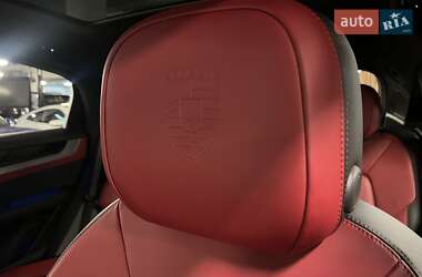 Внедорожник / Кроссовер Porsche Cayenne Coupe 2024 в 