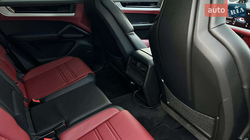 Позашляховик / Кросовер Porsche Cayenne Coupe 2023 в Львові