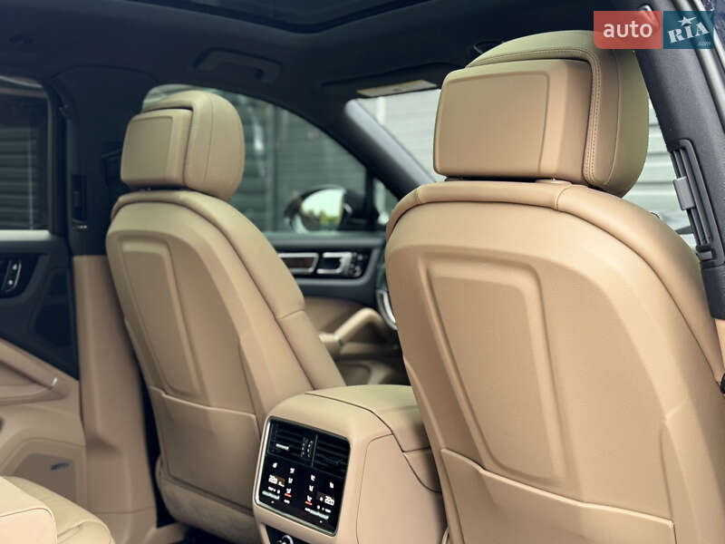 Позашляховик / Кросовер Porsche Cayenne Coupe 2019 в Києві