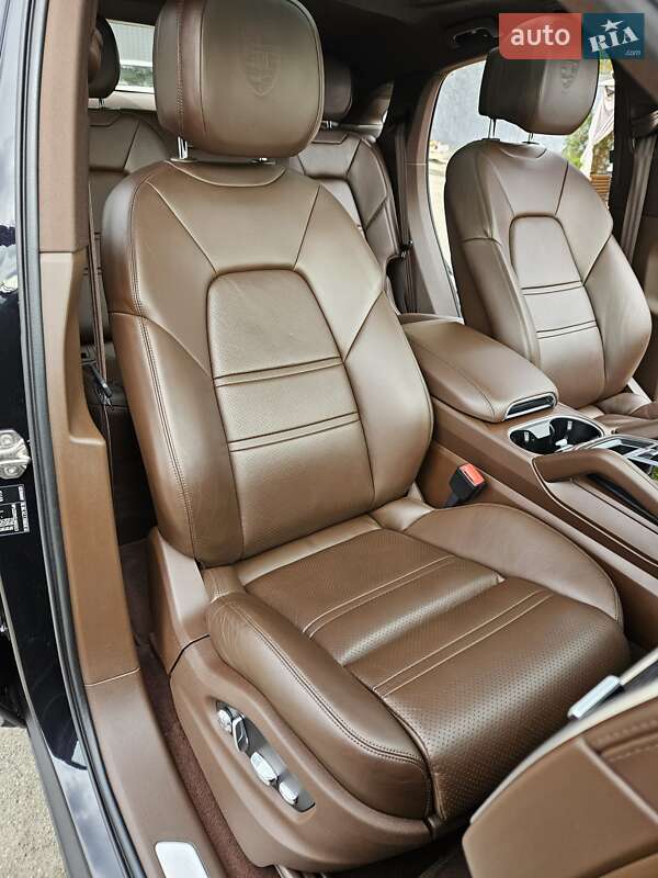 Позашляховик / Кросовер Porsche Cayenne Coupe 2020 в Києві фото 29 Позашляховик / Кросовер Porsche Cayenne Coupe 2020 в Києві