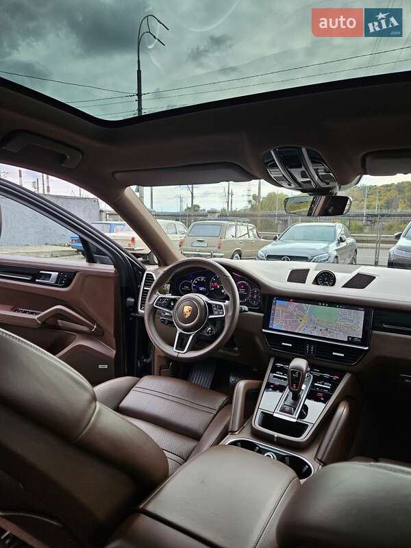Позашляховик / Кросовер Porsche Cayenne Coupe 2020 в Києві фото 36 Позашляховик / Кросовер Porsche Cayenne Coupe 2020 в Києві