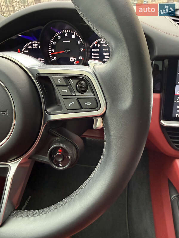 Внедорожник / Кроссовер Porsche Cayenne Coupe 2020 в Киеве