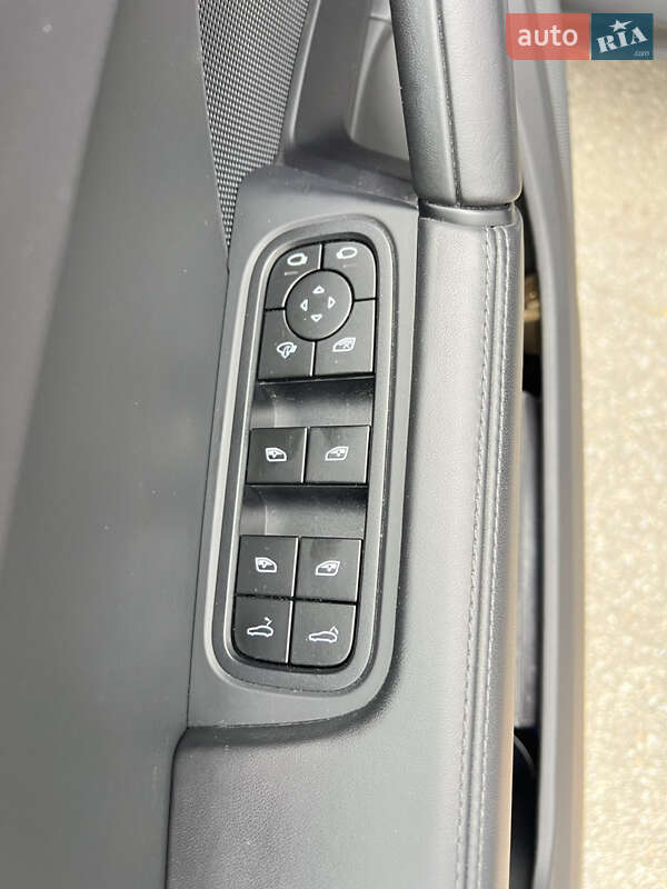 Позашляховик / Кросовер Porsche Cayenne Coupe 2023 в Києві фото 53 Позашляховик / Кросовер Porsche Cayenne Coupe 2023 в Києві