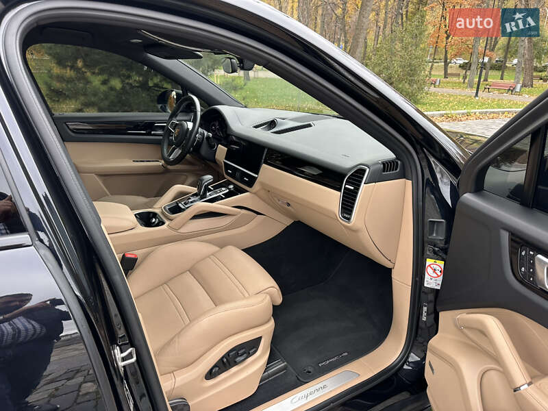 Позашляховик / Кросовер Porsche Cayenne Coupe 2021 в Києві