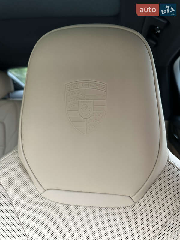 Позашляховик / Кросовер Porsche Cayenne Coupe 2021 в Києві