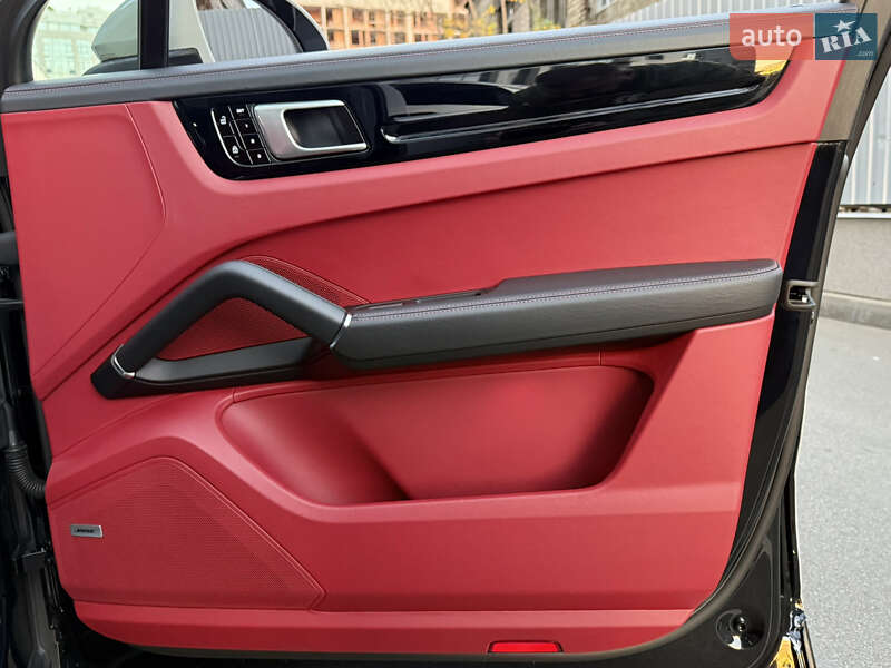 Внедорожник / Кроссовер Porsche Cayenne Coupe 2019 в Киеве фото 58 Внедорожник / Кроссовер Porsche Cayenne Coupe 2019 в Киеве