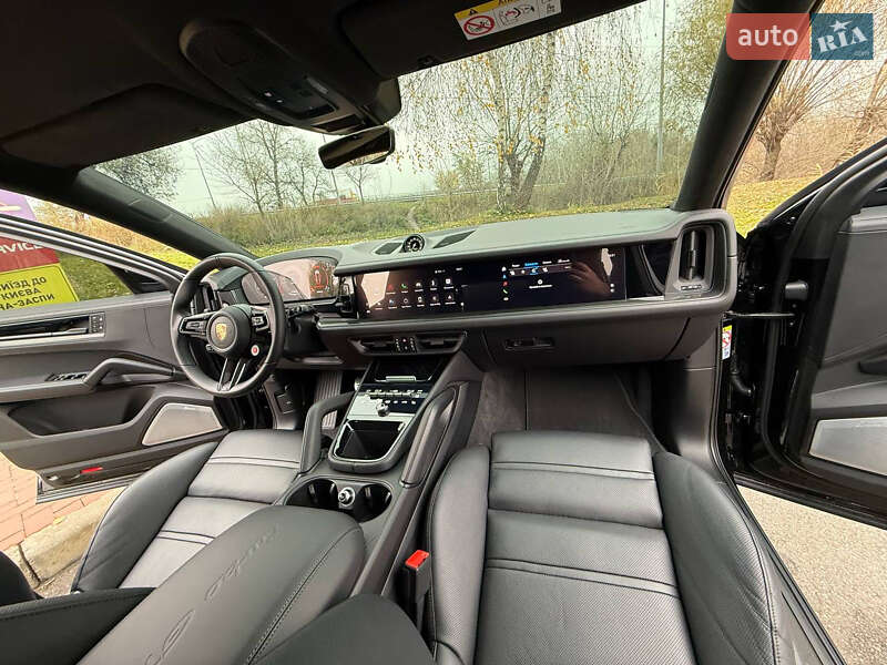 Внедорожник / Кроссовер Porsche Cayenne Coupe 2023 в Киеве фото 97 Внедорожник / Кроссовер Porsche Cayenne Coupe 2023 в Киеве