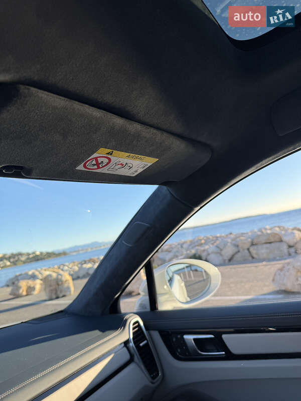 Позашляховик / Кросовер Porsche Cayenne Coupe 2022 в Києві