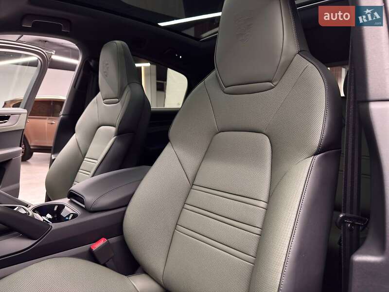 Внедорожник / Кроссовер Porsche Cayenne Coupe 2025 в Киеве