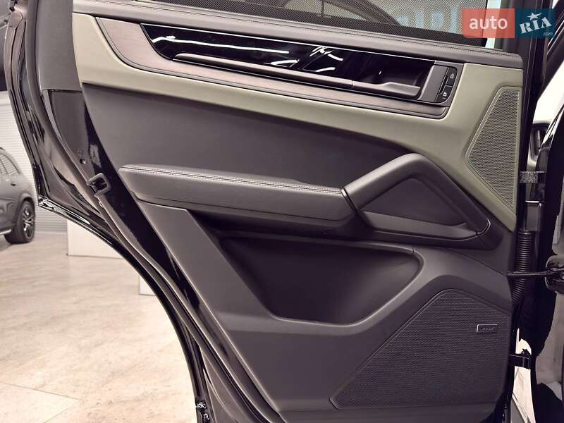 Внедорожник / Кроссовер Porsche Cayenne Coupe 2025 в Киеве