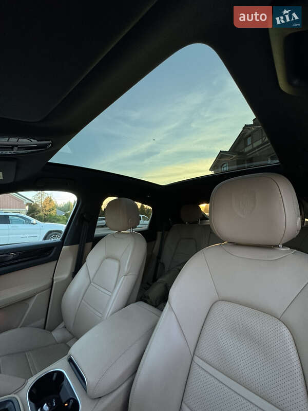 Позашляховик / Кросовер Porsche Cayenne Coupe 2021 в Львові