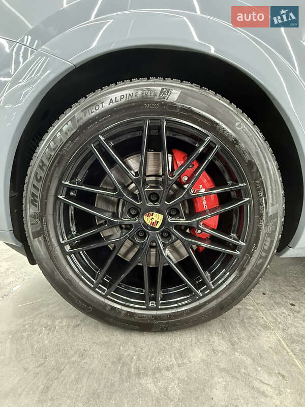Позашляховик / Кросовер Porsche Cayenne Coupe 2023 в Києві фото 9 Позашляховик / Кросовер Porsche Cayenne Coupe 2023 в Києві