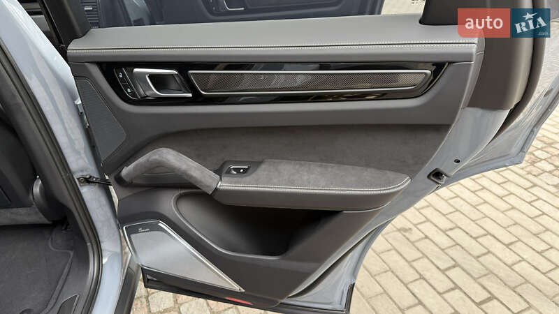 Позашляховик / Кросовер Porsche Cayenne Coupe 2022 в Дніпрі фото 37 Позашляховик / Кросовер Porsche Cayenne Coupe 2022 в Дніпрі