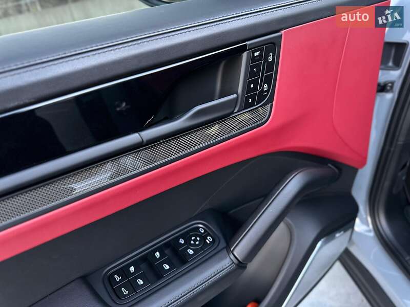 Внедорожник / Кроссовер Porsche Cayenne Coupe 2023 в Киеве фото 50 Внедорожник / Кроссовер Porsche Cayenne Coupe 2023 в Киеве