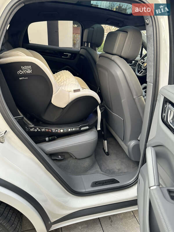 Позашляховик / Кросовер Porsche Cayenne Coupe 2022 в Києві